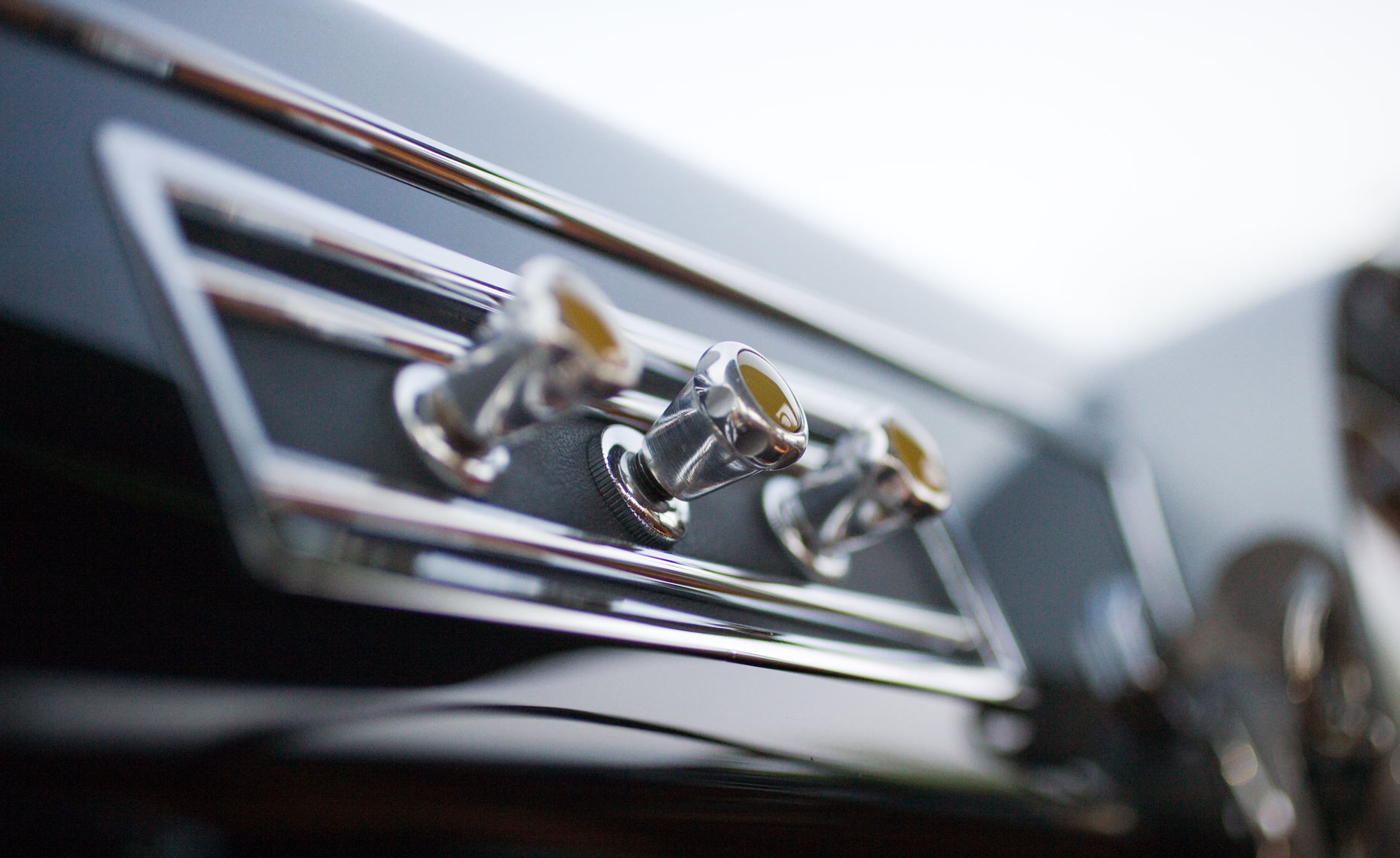 Cavallino-212-knobs