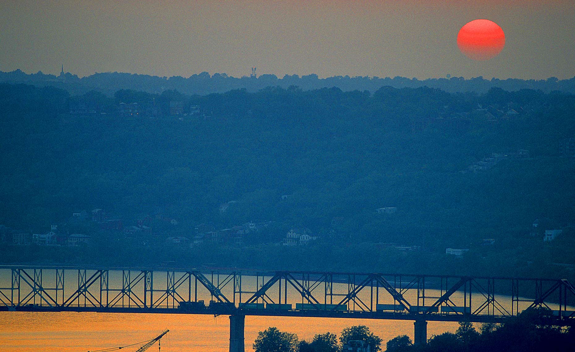 Cincinnati-west-train-bridge-sunset